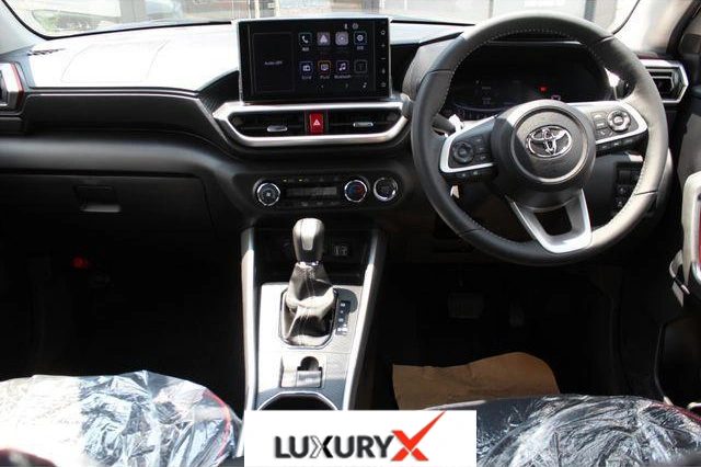 Toyota Raize dual tone SUV side profile