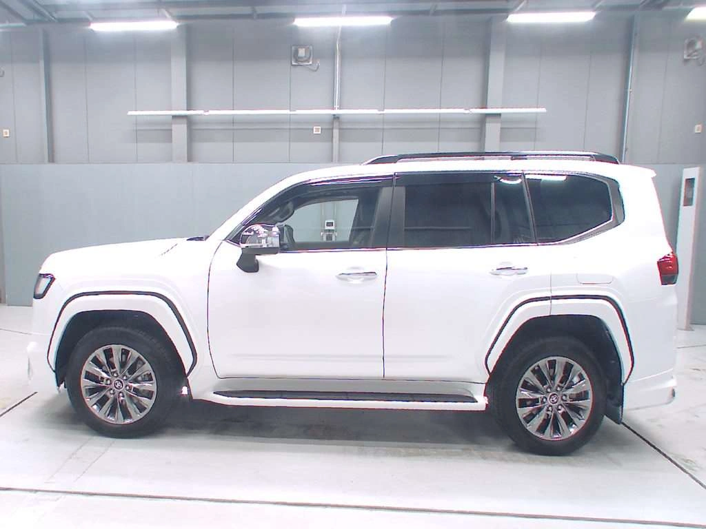 Toyota Land Cruiser - 2024