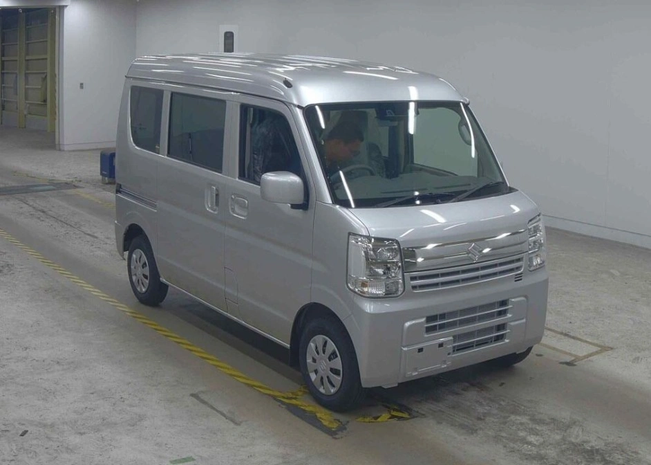 Brand New Suzuki Every Join 2025 Silver with Navigation, Heated Seats, Back Camera